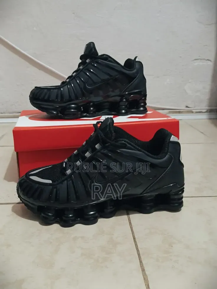 Nike Shox in Box