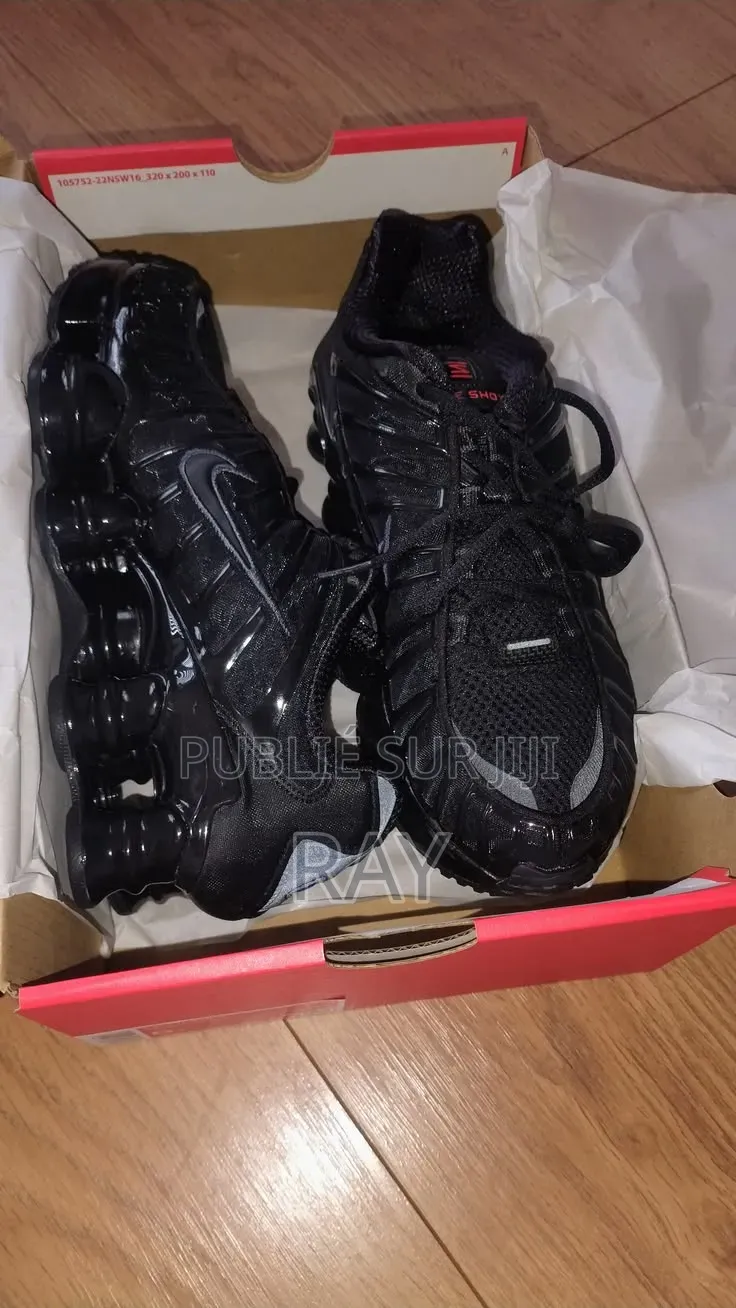 Nike Shox in Box