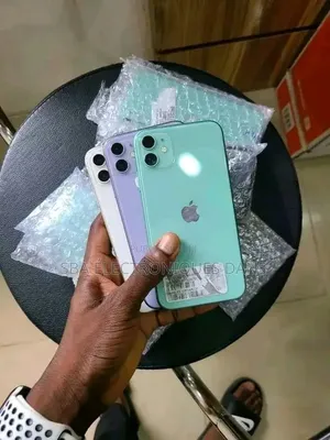 Nouveau Apple iPhone 11 Pro Max 64 GB Vert
