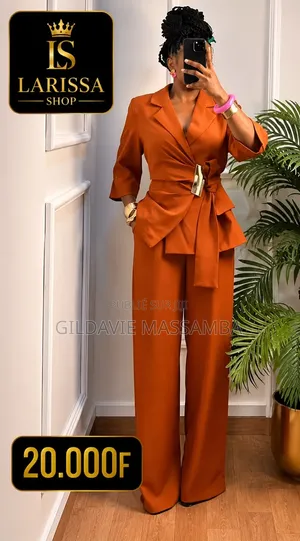 Tenue De Ville