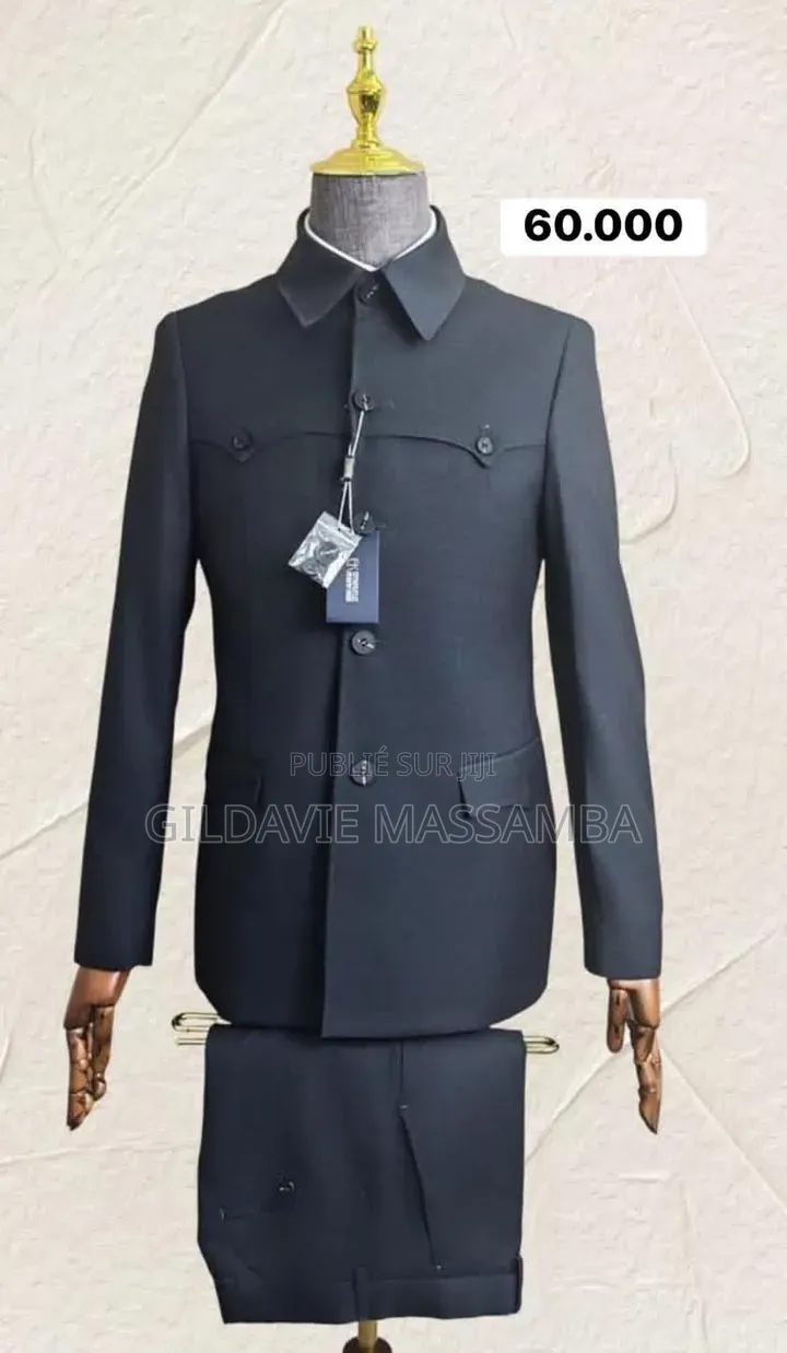 Tenue Pour Homme