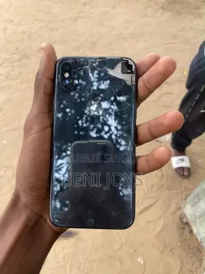 Apple iPhone X 64 GB Noir