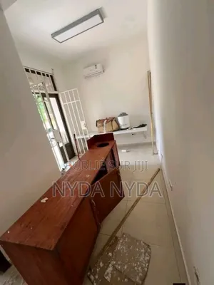 Agence Immobilière Premium {{ Bureau a Louer Au Centre Ville }}