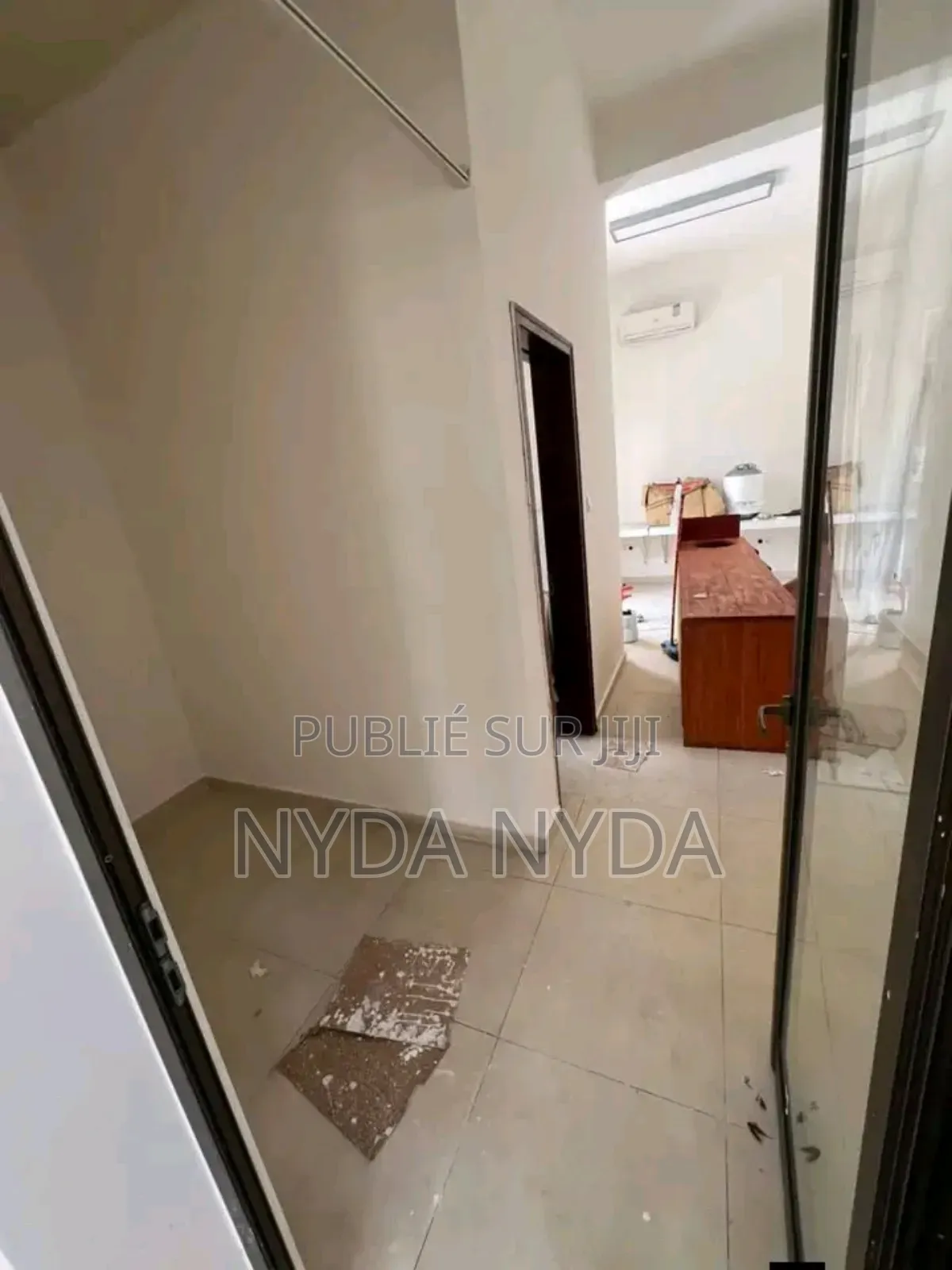 Agence Immobilière Premium {{ Bureau a Louer Au Centre Ville }}