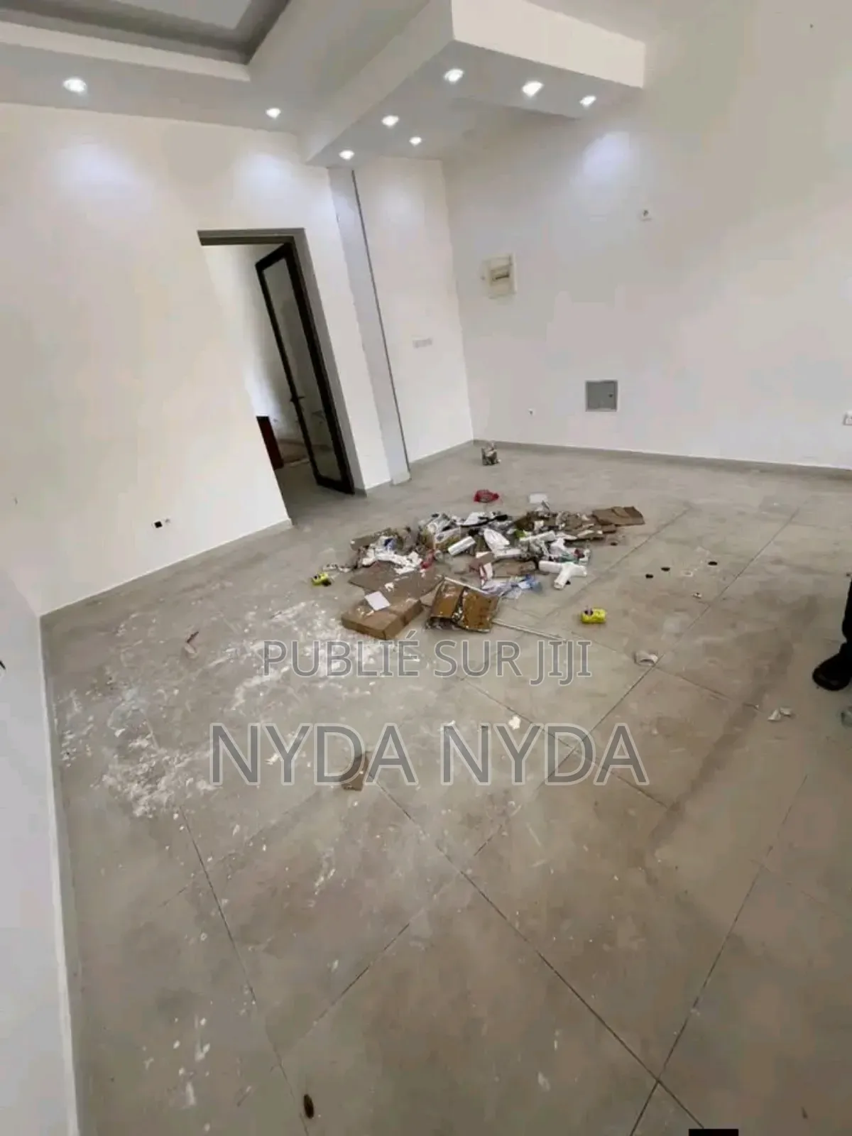 Agence Immobilière Premium {{ Bureau a Louer Au Centre Ville }}