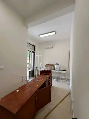 Agence Immobilière Premium {{ Bureau a Louer Au Centre Ville }}