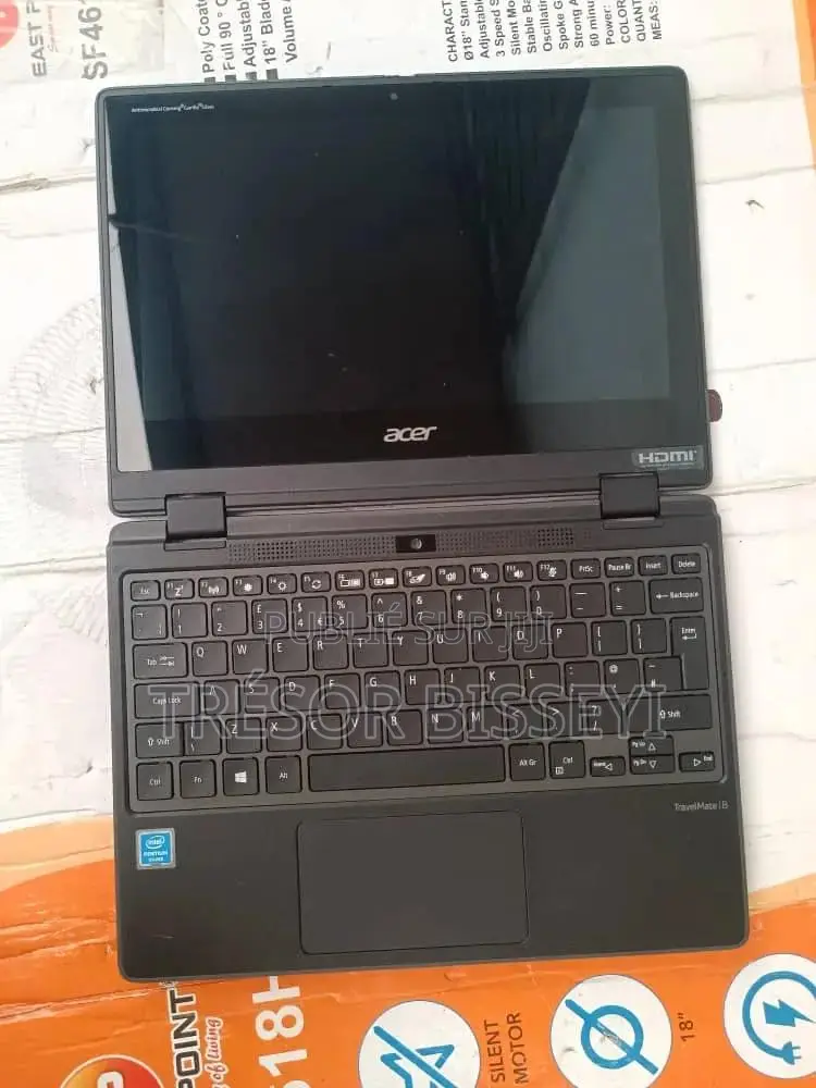 Ordinateur portable Acer AcerNote 4GB Intel Core i5 SSD 128GB