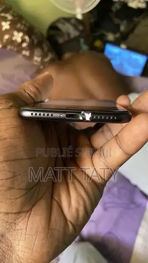 Neuf Apple iPhone 7 32 GB Noir