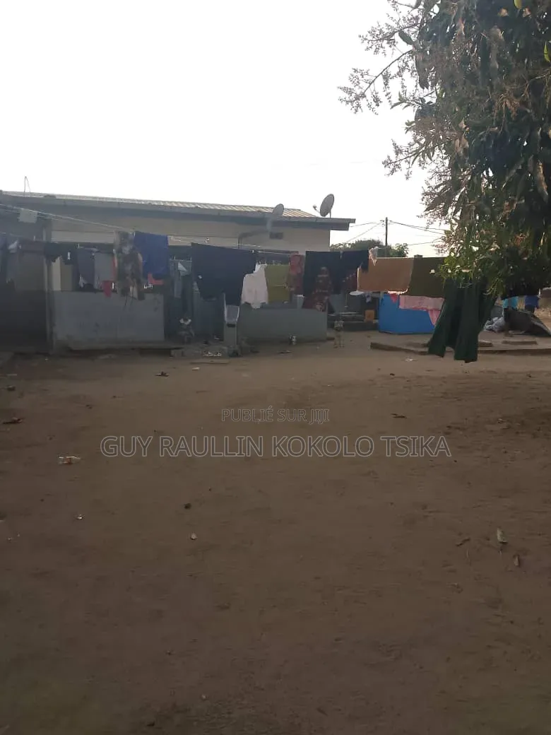 Parcelle À Vendre À Pointe Noire