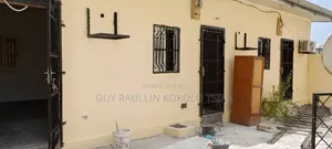 Parcelle À Vendre À Pointe Noire