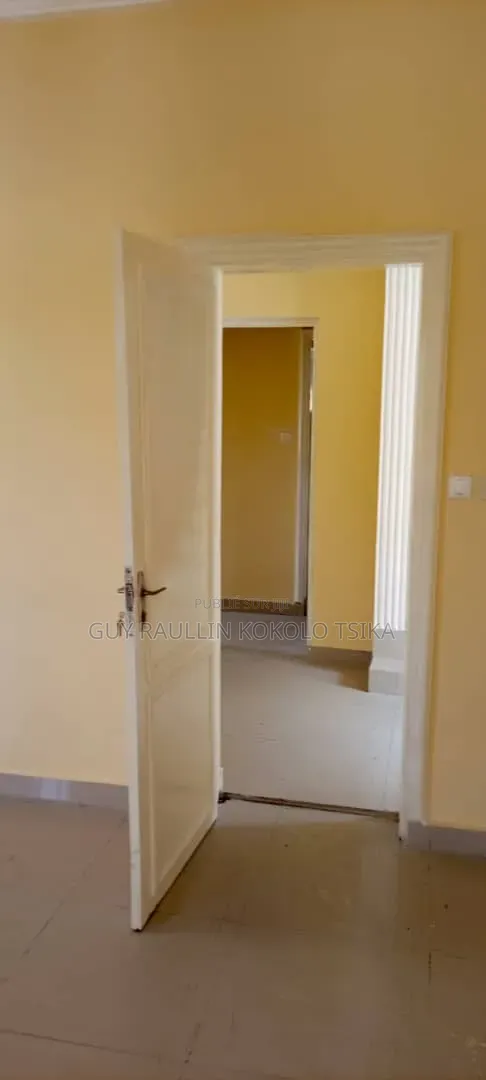 Parcelle À Vendre À Pointe Noire