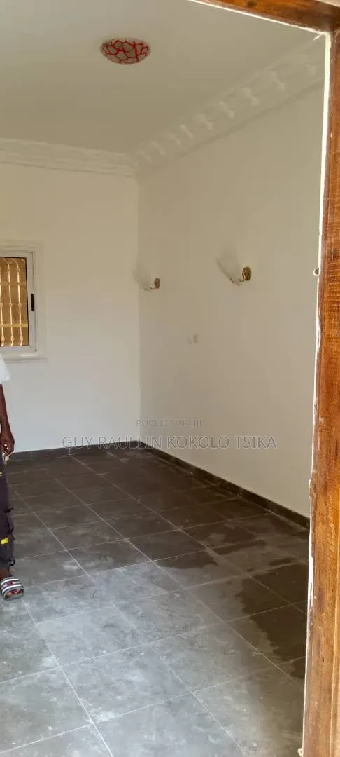 Parcelle À Vendre À Pointe Noire