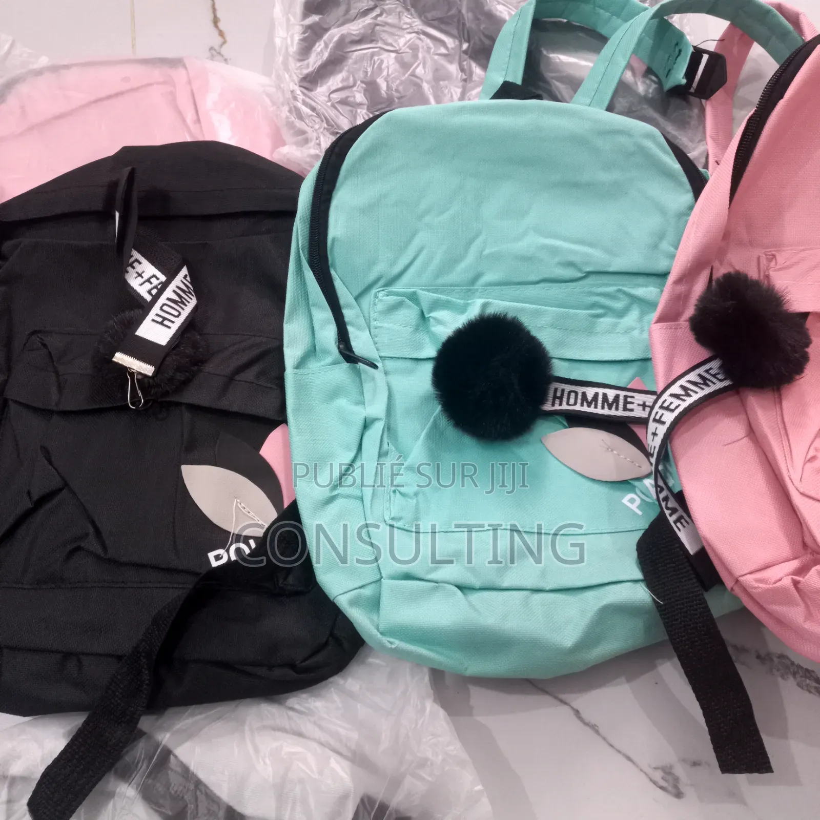 Sac À Dos À 2500fcfa. WhatsApp Pointe-Noire