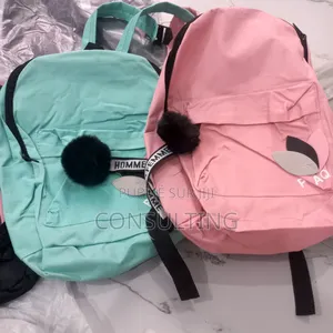 Sac À Dos À 2500fcfa. WhatsApp Pointe-Noire