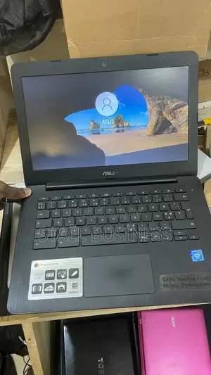 Ordinateur portable Asus 1015E 4GB Intel Celeron HDD 32GB
