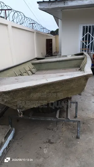 Barque Aluminium Très Résistant, Fabriqué Aux USA