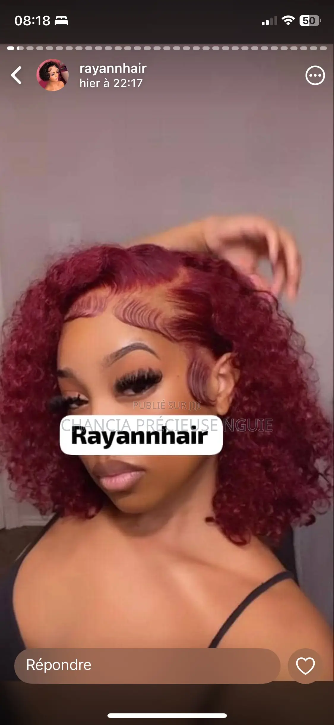 La Perruque Est De Très Bonne Qualité