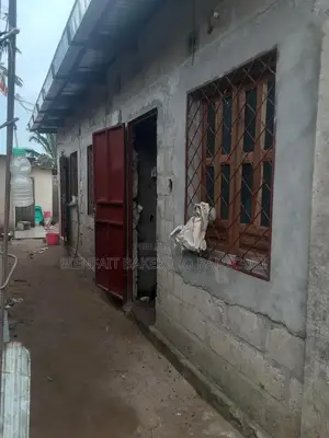 Demi Parcelle À Vendre