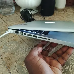 Ordinateur portable Apple MacBook 2012 6GB Intel Core i5 HDD 320GB