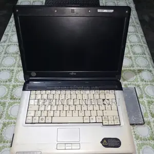 Ordinateur portable Fujitsu Autre 2GB Intel Core i7 HDD+SSD 256GB