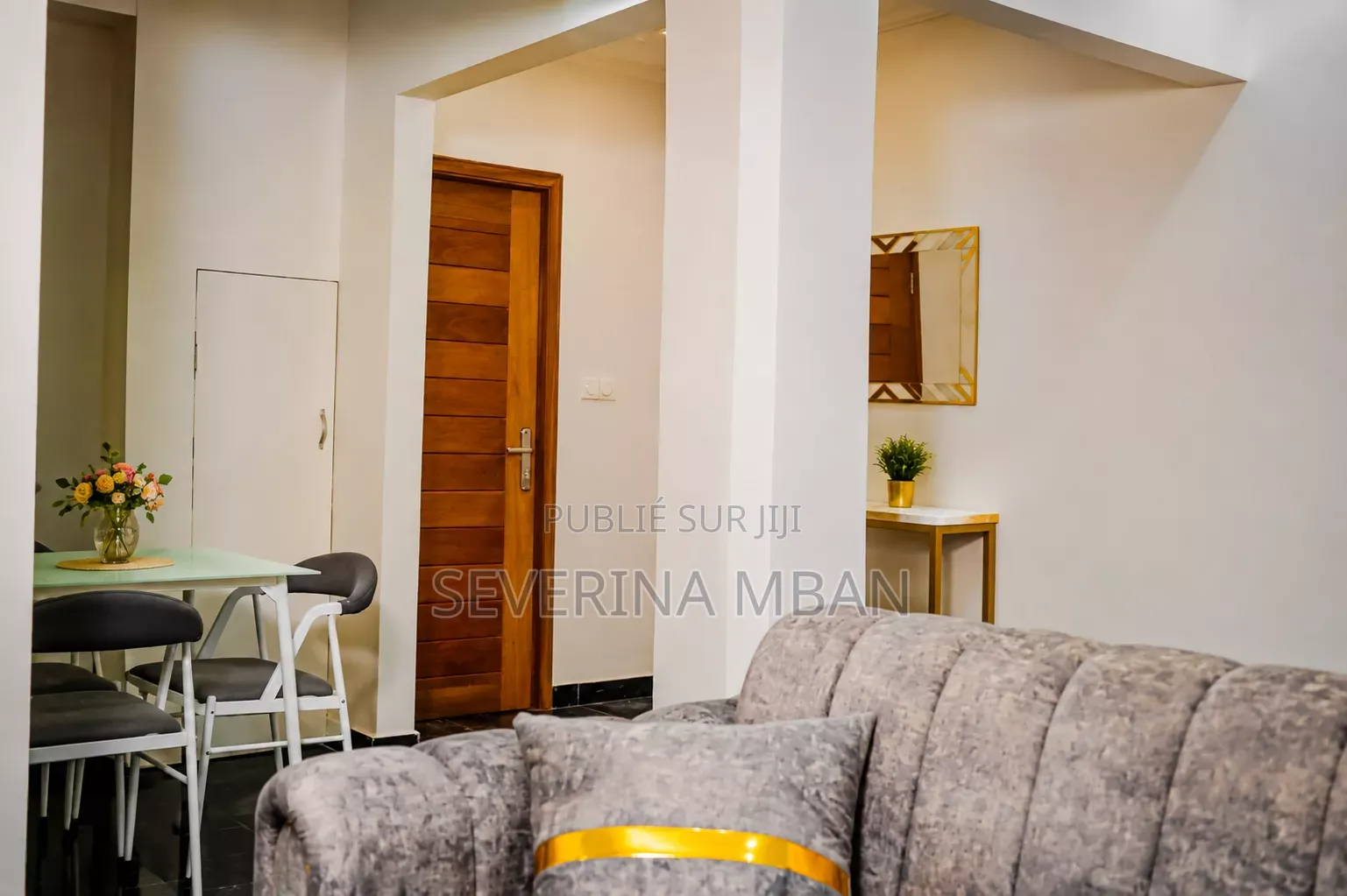 Meublé 1chbre Appartement-terrasse dans San Immo, Poto-Poto à Louer