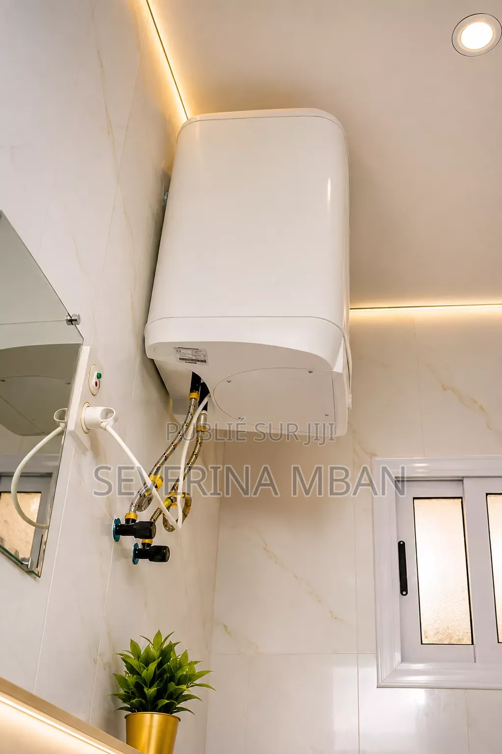 Meublé 1chbre Appartement-terrasse dans San Immo, Poto-Poto à Louer