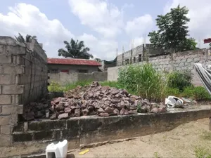 4chbre Chambre et salon dans Parcelle, Djiri à Vendre