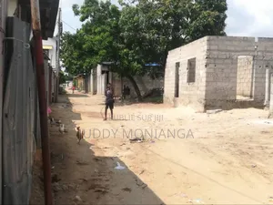 4chbre Chambre et salon dans Parcelle, Djiri à Vendre