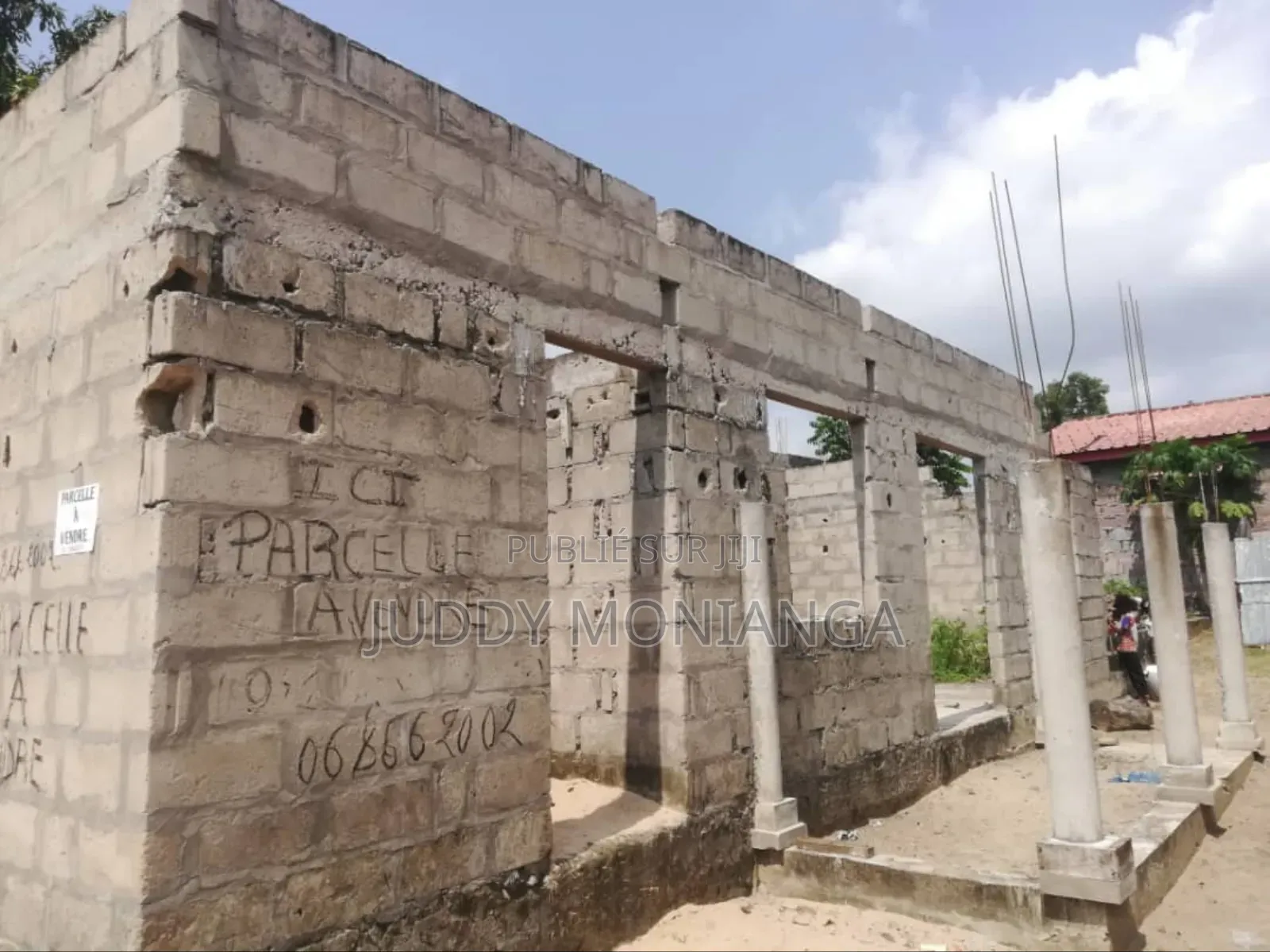 4chbre Chambre et salon dans Parcelle, Djiri à Vendre