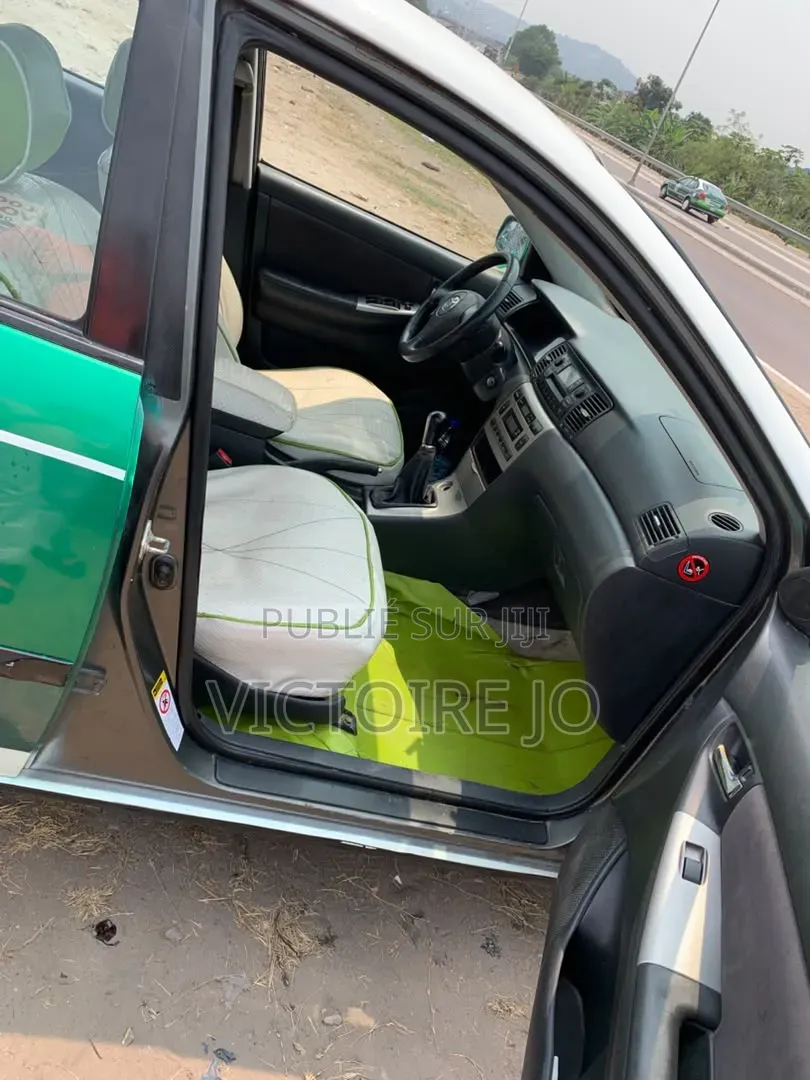 Toyota Corolla 2016 Vert