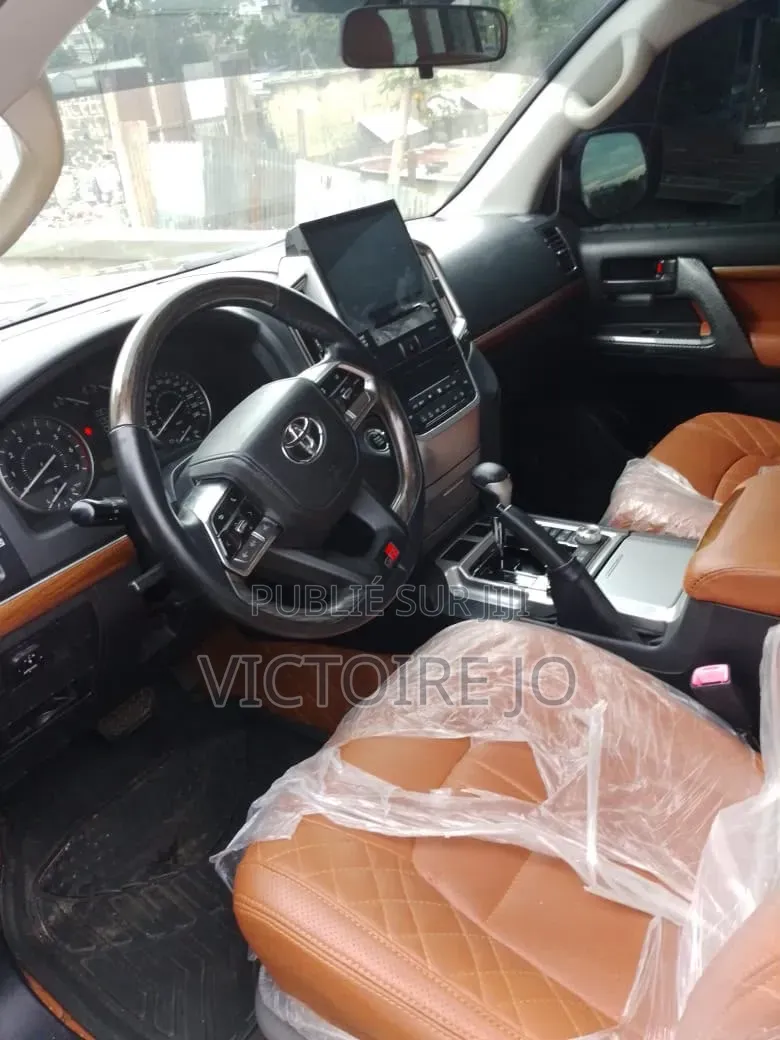 Toyota Land Cruiser 2021 Gris