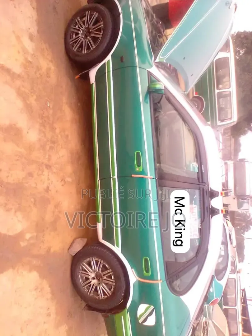 Toyota Corolla 2015 Vert