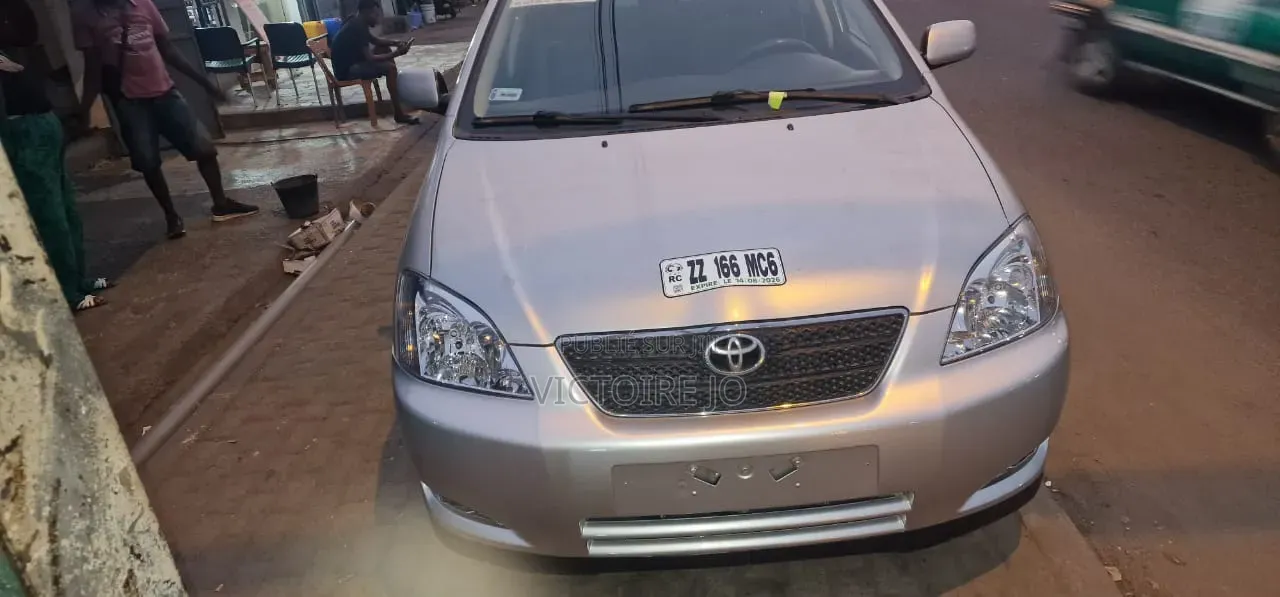 Toyota Corolla 2016 Gris