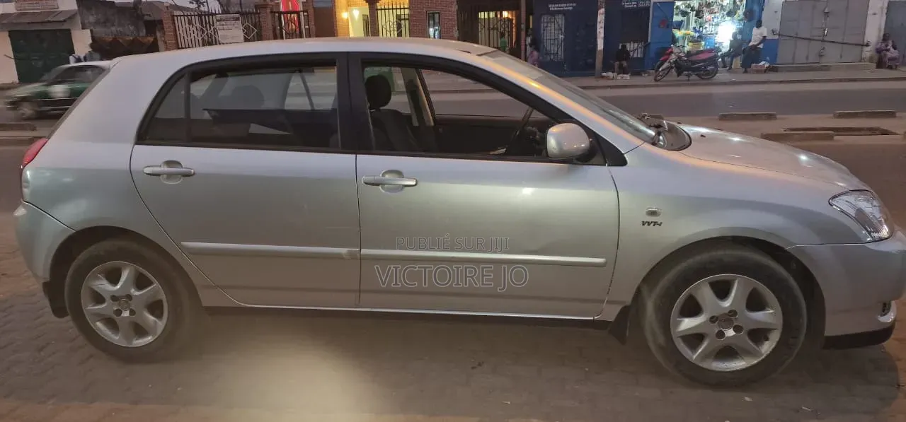 Toyota Corolla 2016 Gris