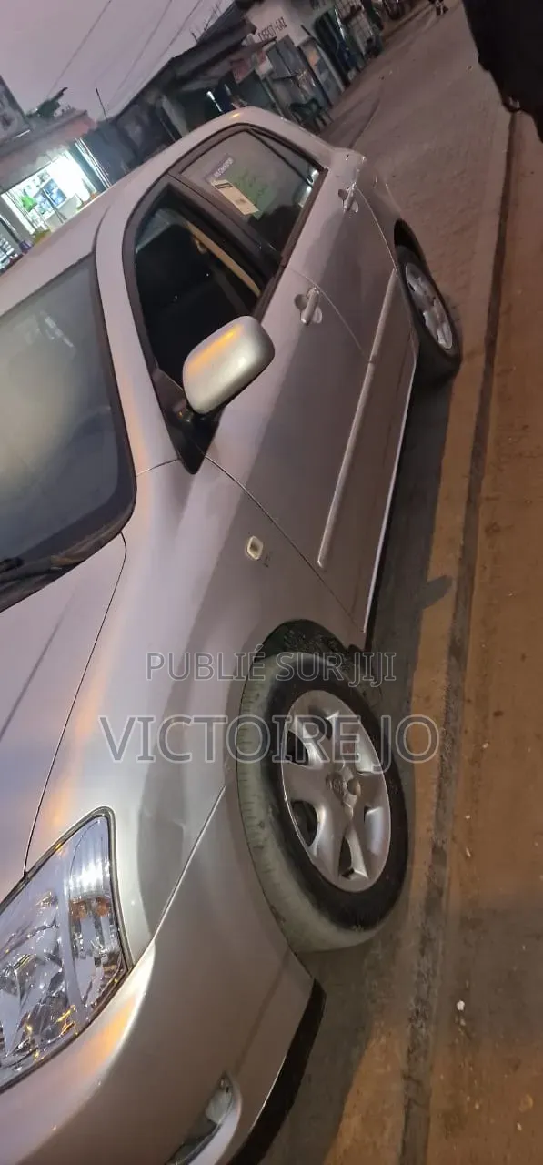 Toyota Corolla 2016 Gris
