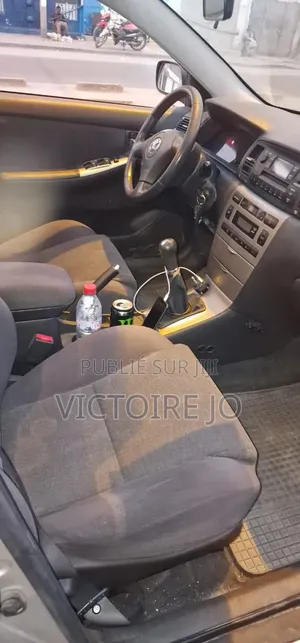 Toyota Corolla 2016 Gris