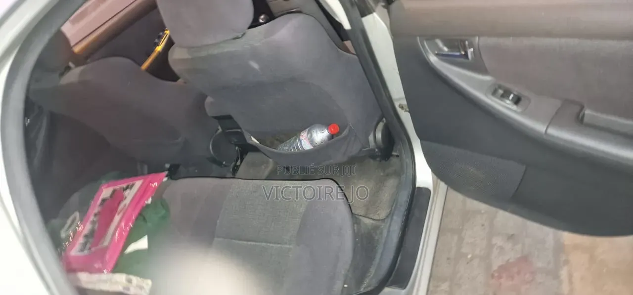 Toyota Corolla 2016 Gris