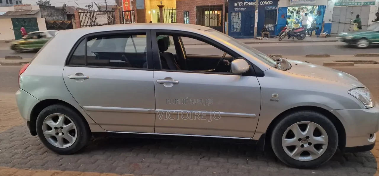 Toyota Corolla 2016 Gris