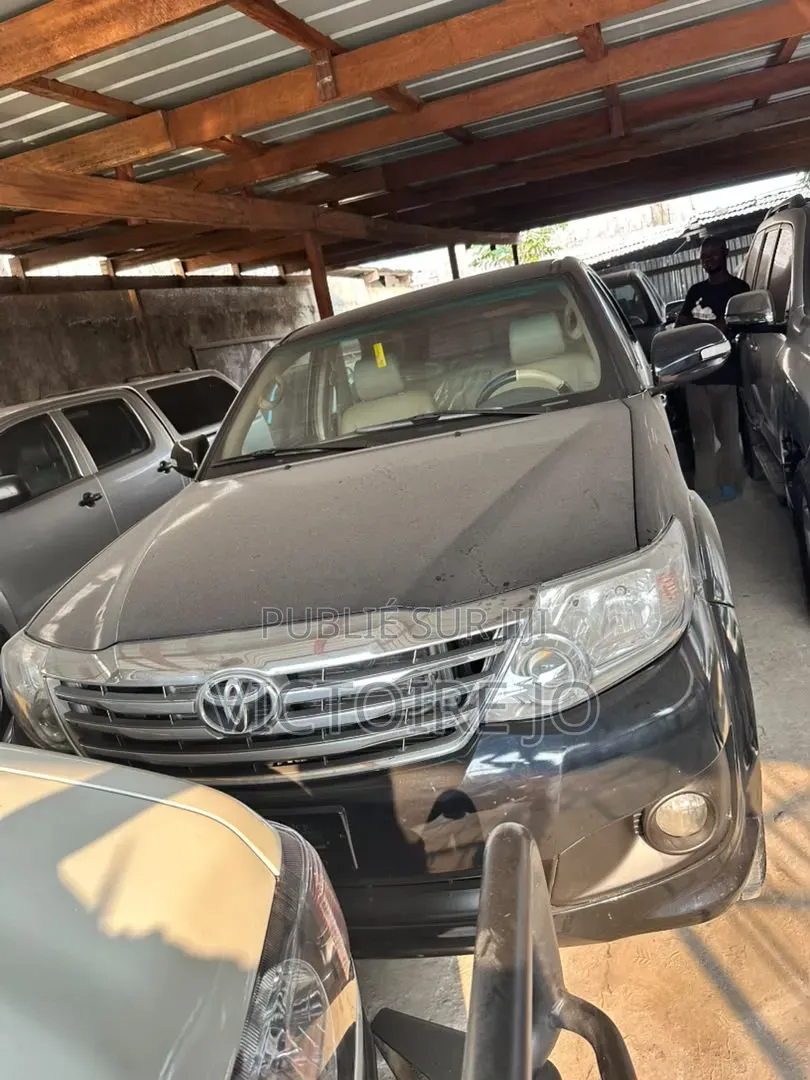 Toyota Fortuner 2017 Noir