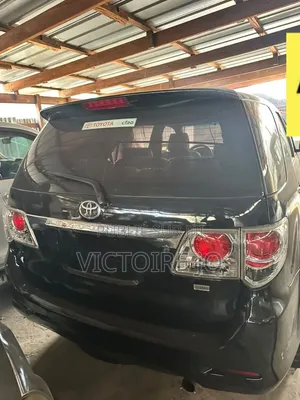 Toyota Fortuner 2017 Noir