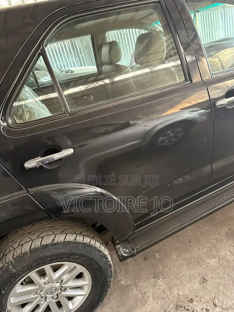 Toyota Fortuner 2017 Noir