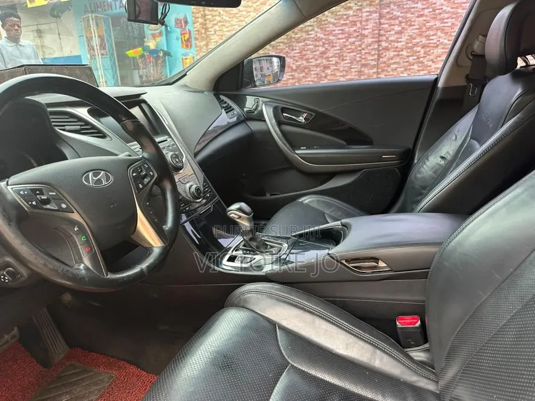 Hyundai Grandeur 2017 Noir