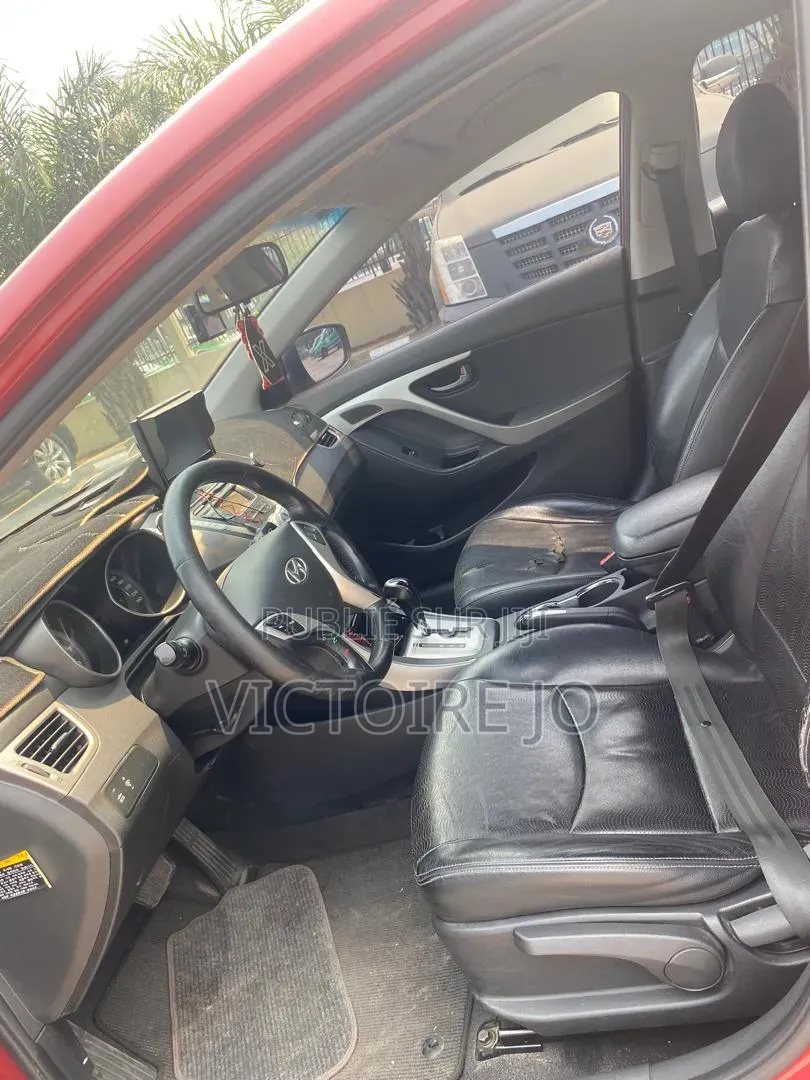 Hyundai Avante 2019 Rouge