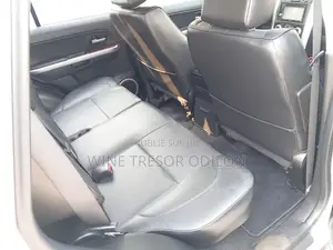 Suzuki Grand Vitara 2.4 2009 Gris