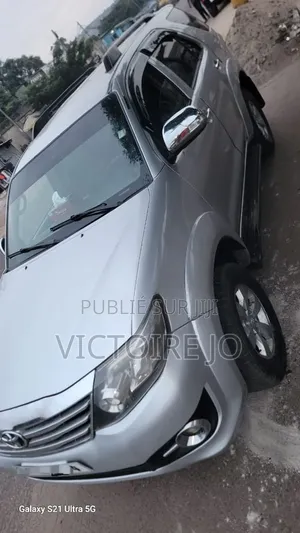 Toyota Fortuner 2015 Gris