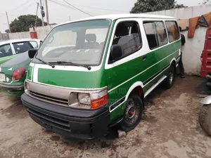 Toyota HiAce 2016 Vert