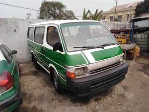 Toyota HiAce 2016 Vert