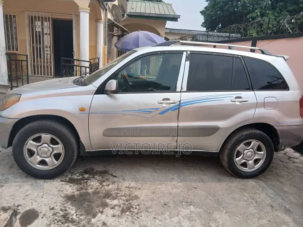 Toyota RAV4 2016 Gris