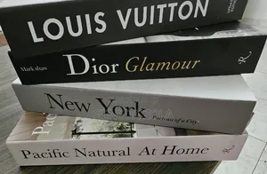 Livre Décoratif