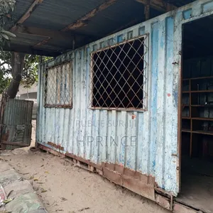 1chbre Blocs d'appartements dans A Personnaliser, Talangaï à Louer